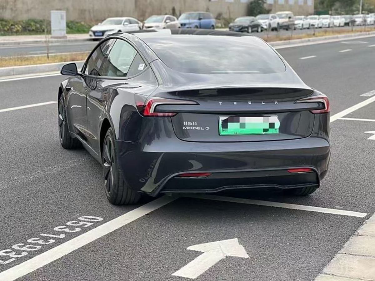 特斯拉 Model Y  2023款 后輪驅(qū)動(dòng)版圖片