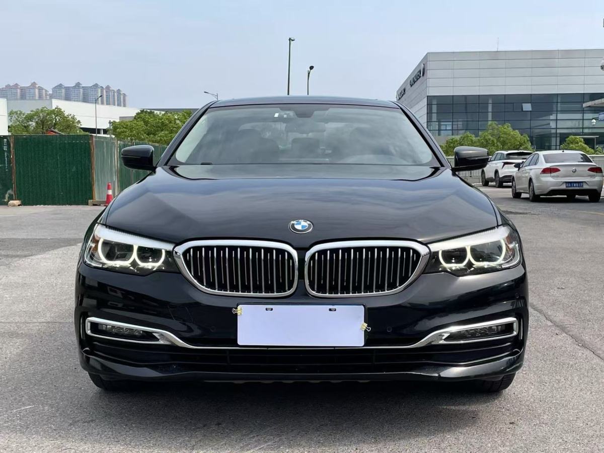寶馬 寶馬5系  2019款  改款 530Li 領(lǐng)先型 豪華套裝圖片