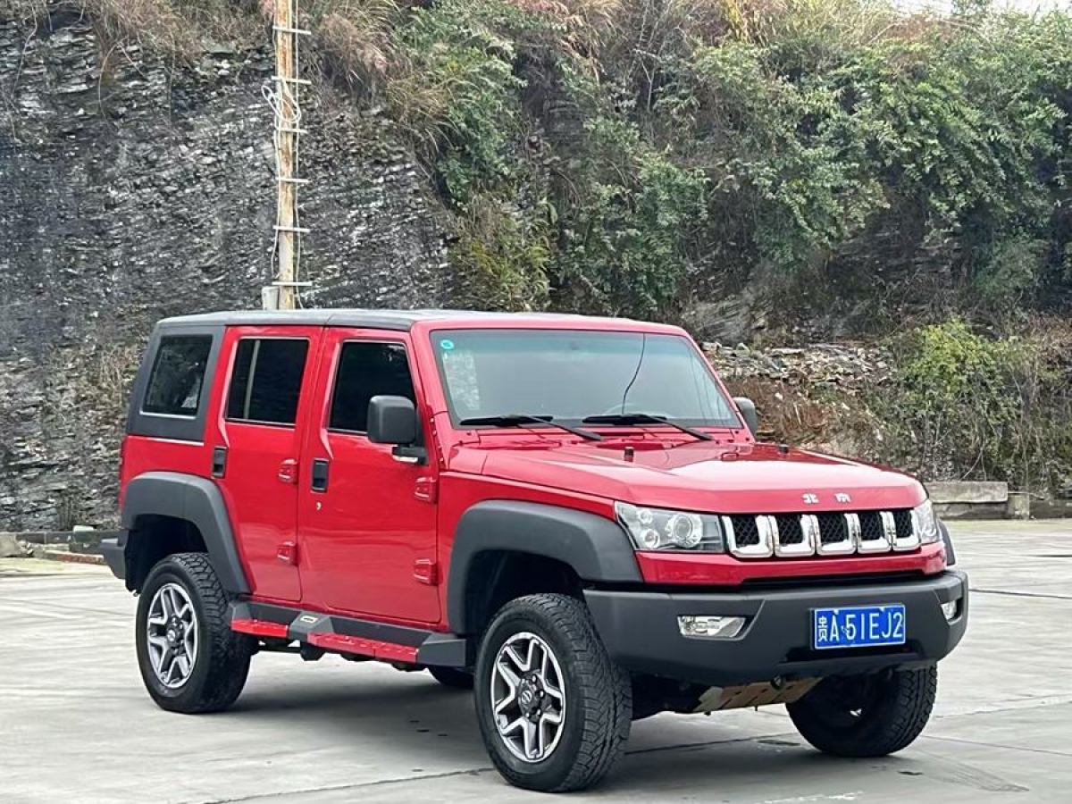 北京 BJ40  2016款 40L 2.3T 手動四驅(qū)尊享版圖片