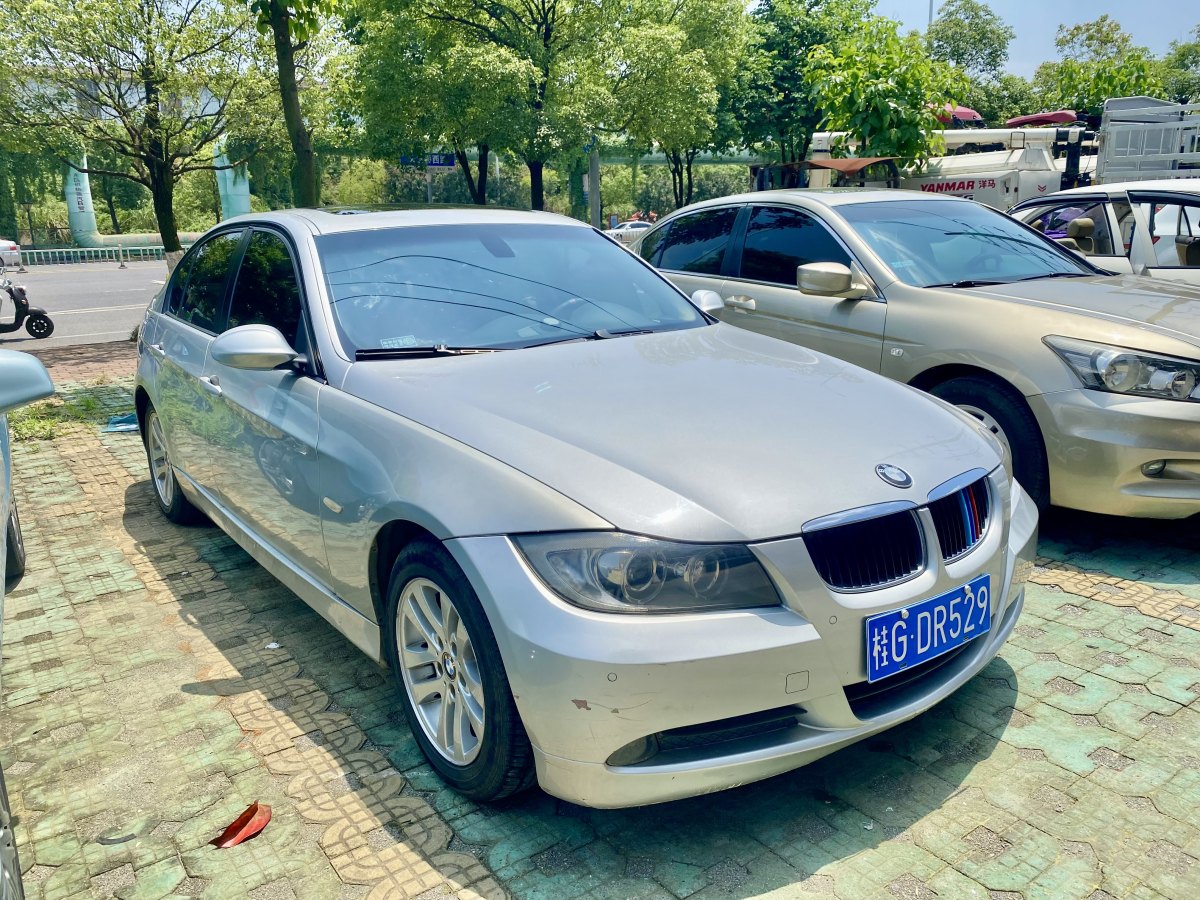 宝马 宝马3系  2006款 320i 2.0 豪华型图片