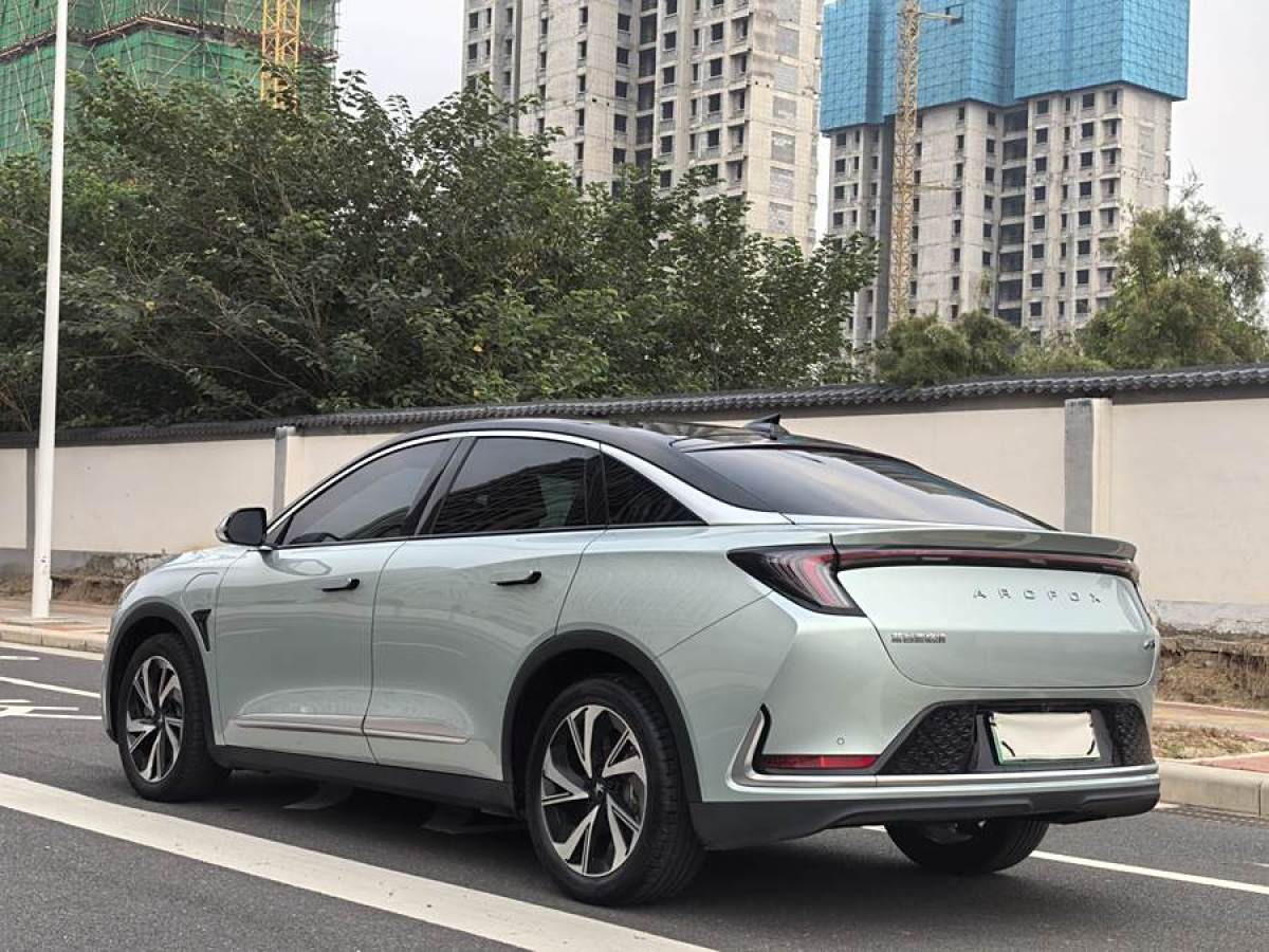 2023年5月極狐 極狐 阿爾法S(ARCFOX αS)  2022款 525S 160kW