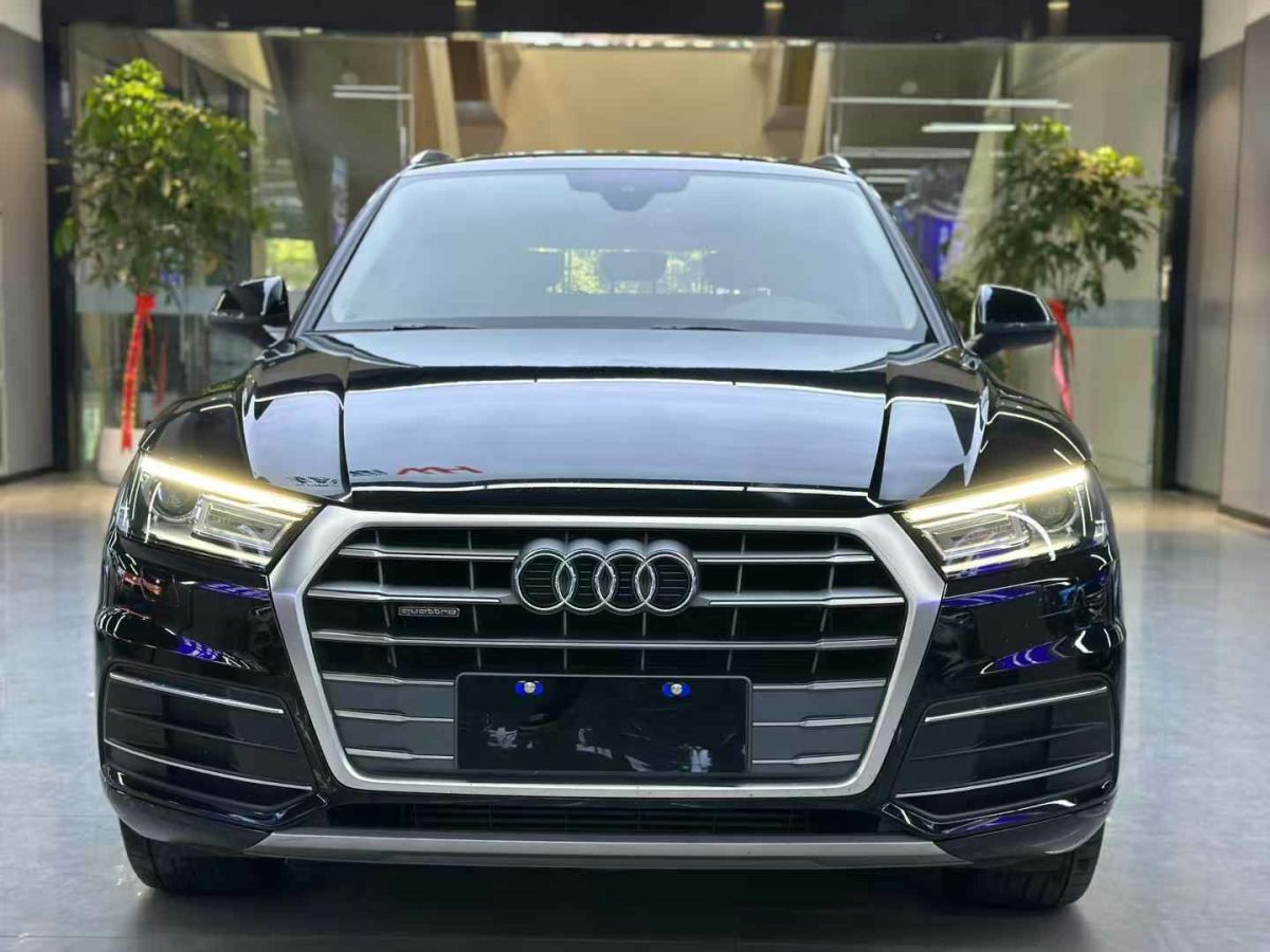 奧迪 奧迪Q3  2020款 35 TFSI 時(shí)尚動(dòng)感型圖片