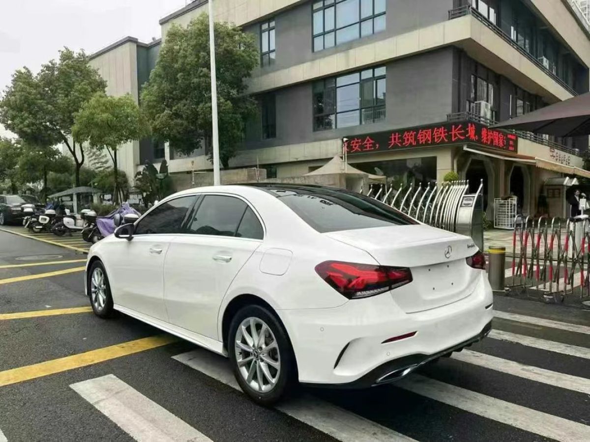 奔馳 奔馳A級(jí)  2019款  改款 A 180 L圖片
