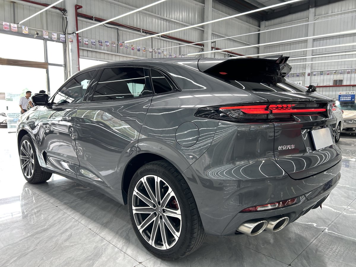 长安 长安UNI-K  2021款 2.0T 尊贵型图片