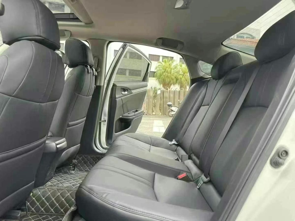 本田 思域  2021款 HATCHBACK 220TURBO CVT新銳控圖片