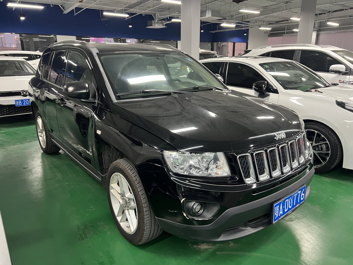 Jeep 指南者  2013款 2.4L 四驅豪華版圖片