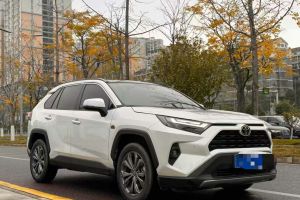 RAV4荣放 丰田 2.0L CVT四驱探险Plus版