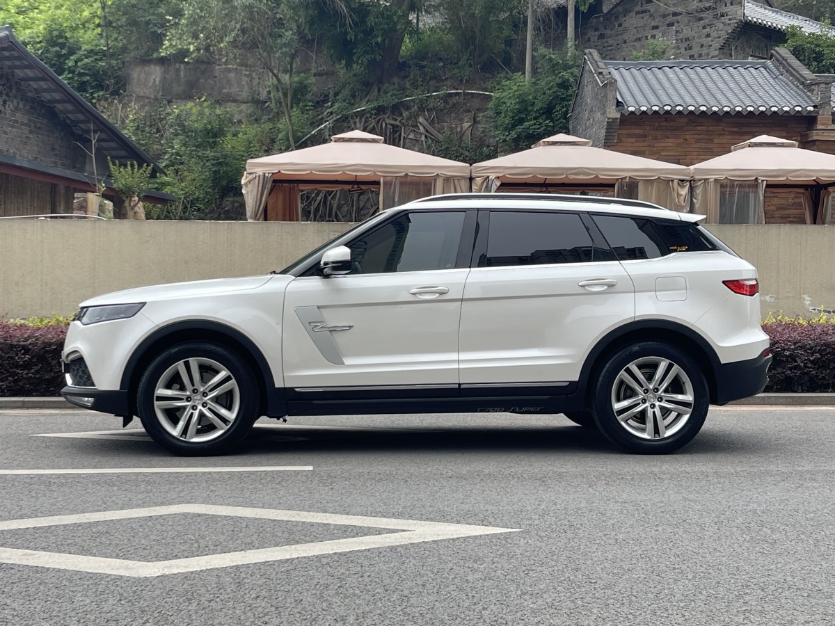 眾泰 T700  2017款 1.8T 雙離合尊享型圖片