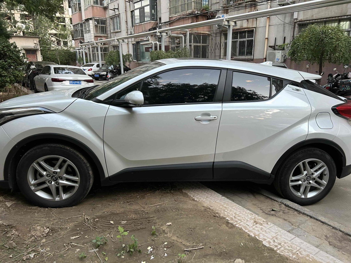 豐田 C-HR  2021款 2.0L 舒適版圖片