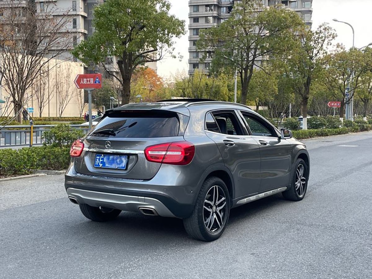 奔馳 奔馳GLA  2016款 GLA 220 4MATIC 時(shí)尚型圖片