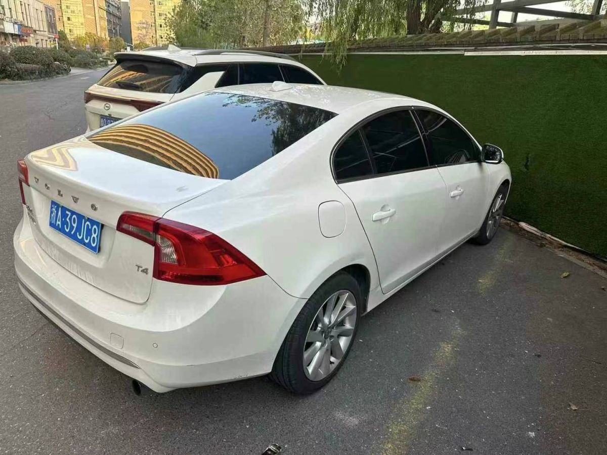 沃爾沃 S60  2016款 L 2.0T T4 智遠(yuǎn)版圖片