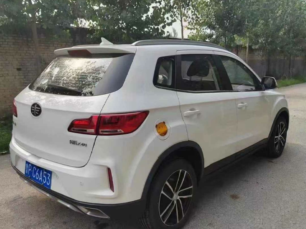 奔騰 X40  2017款 1.6L 自動尊享型圖片