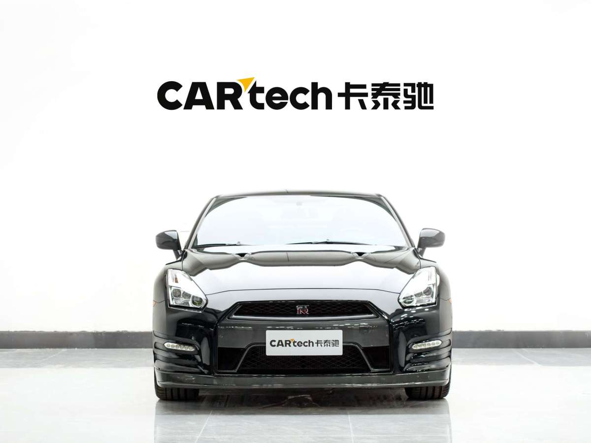 日產(chǎn) GT-R  2015款 3.8T 豪華棕紅內(nèi)飾版圖片