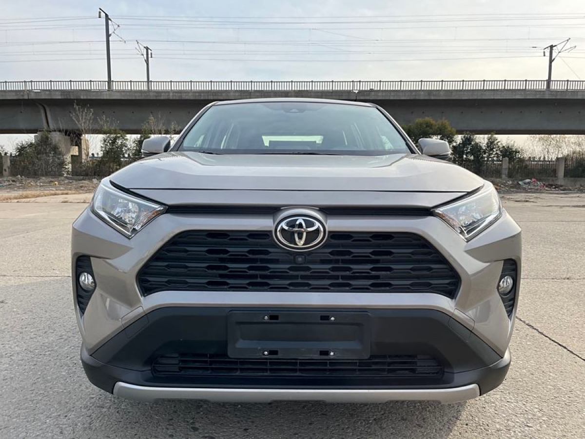 豐田 RAV4榮放  2020款 2.0L CVT四驅(qū)風(fēng)尚PLUS版圖片