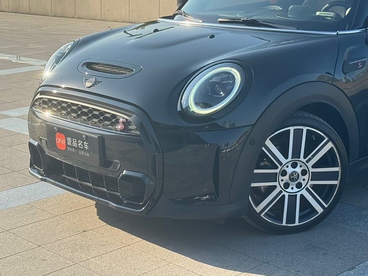 MINI MINI  2023款 改款 2.0T COOPER S 藝術(shù)家圖片