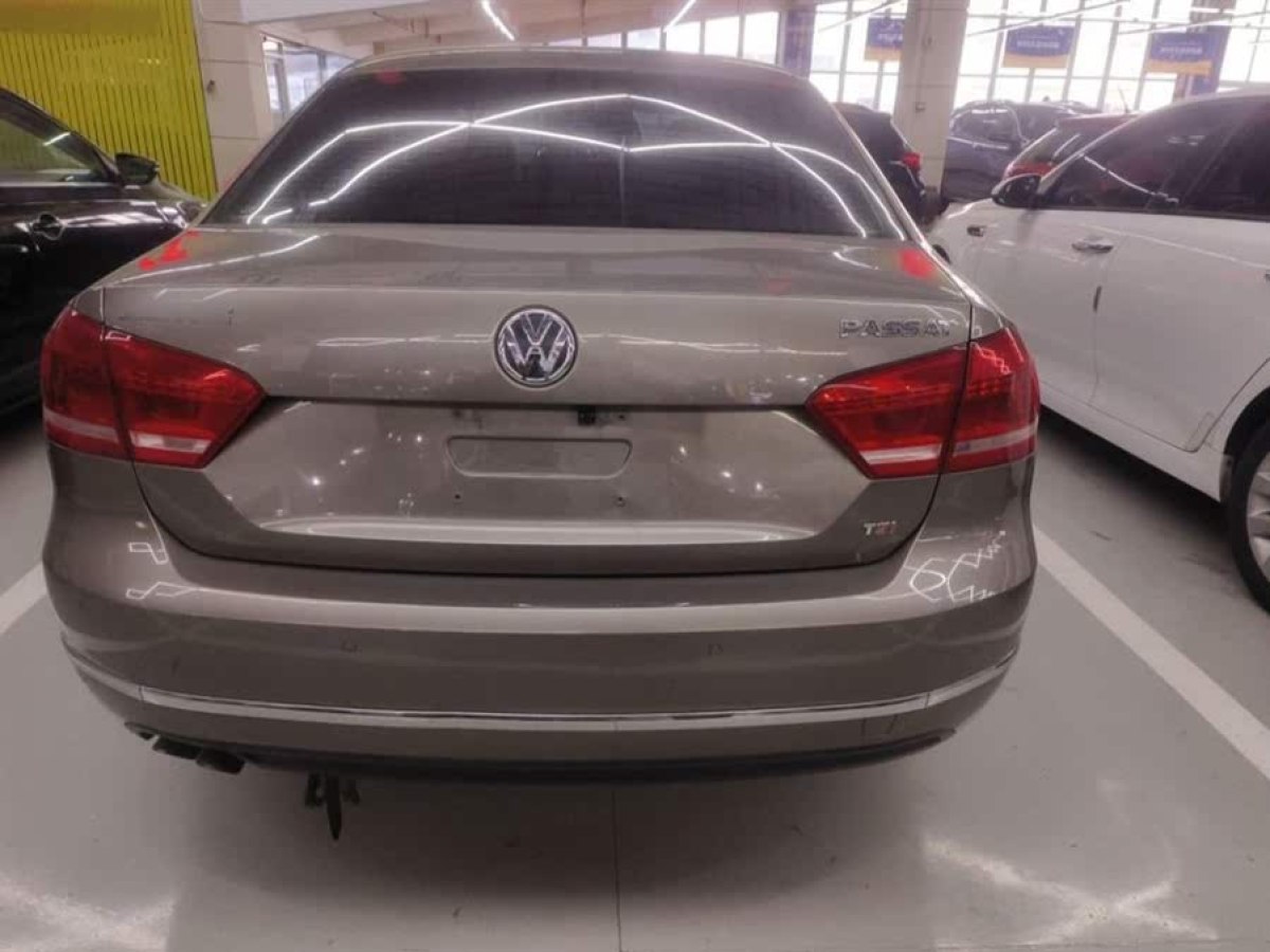 大眾 帕薩特  2013款 1.8TSI DSG尊榮版圖片