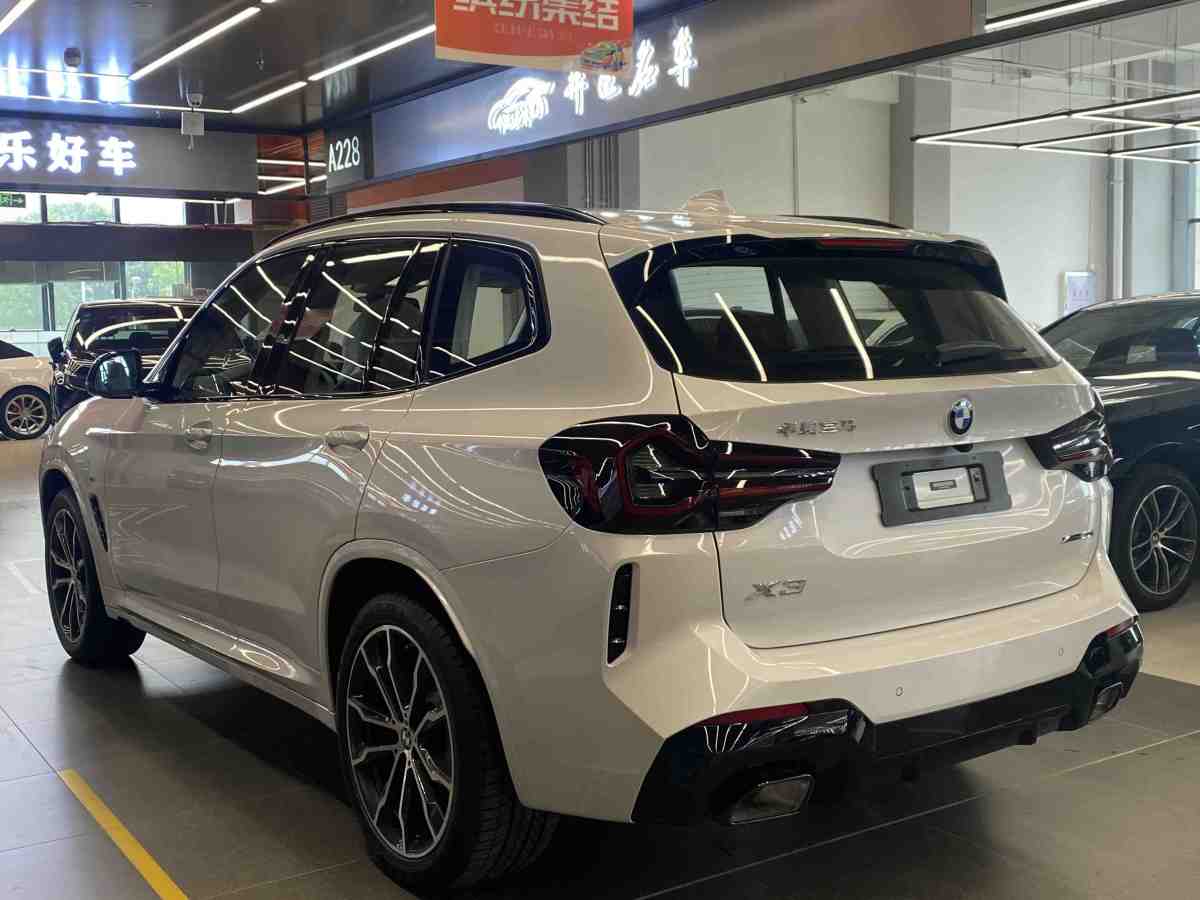 寶馬x3 2022款 改款 xdrive30i 尊享型 m曜夜套裝_價格4x