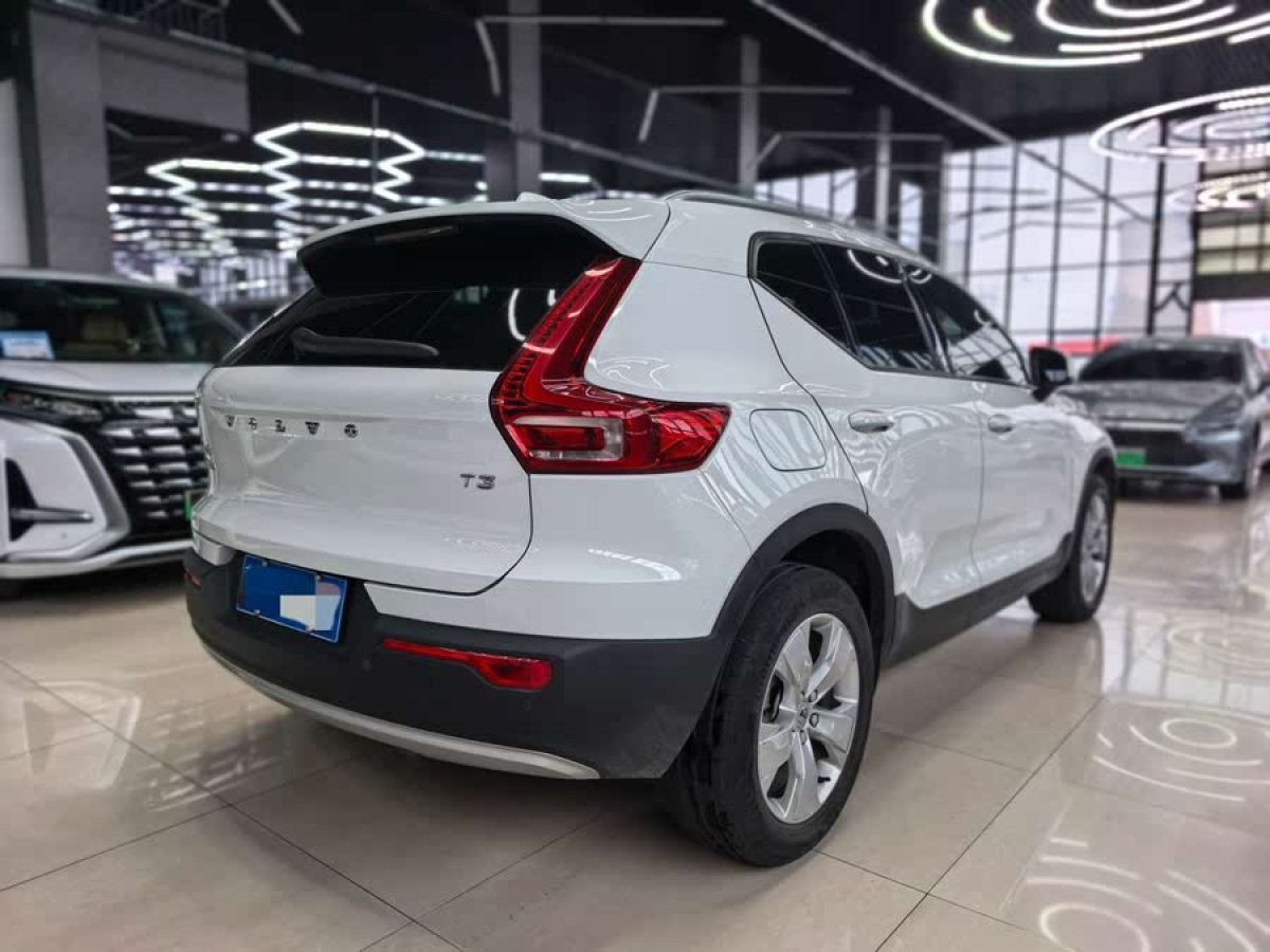 沃爾沃 沃爾沃XC40  2021款 T3 智行時(shí)尚版圖片
