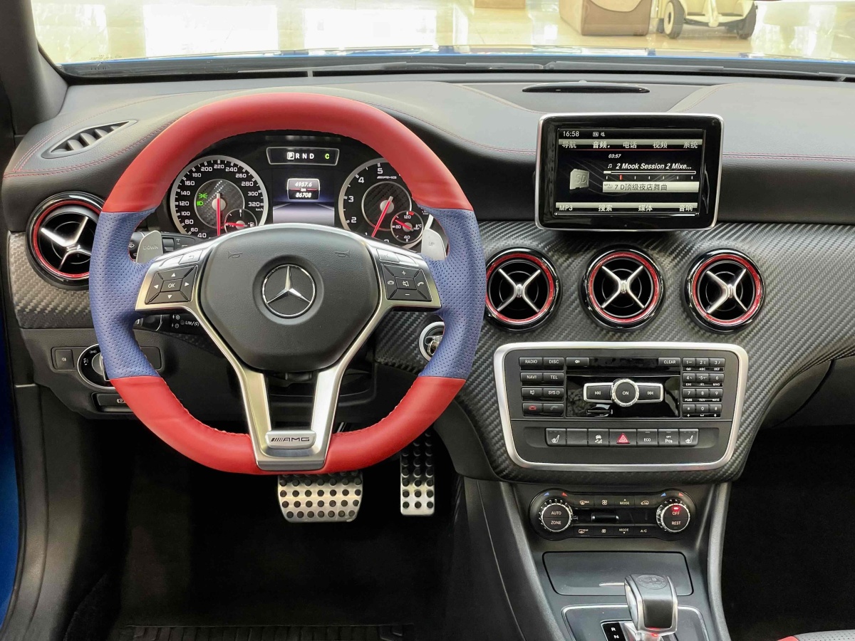 奔馳 奔馳A級AMG  2014款 AMG A 45 4MATIC圖片