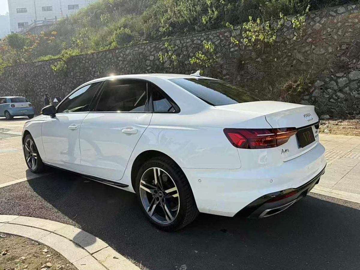 奧迪 奧迪A4L  2023款 40 TFSI 豪華動(dòng)感型圖片