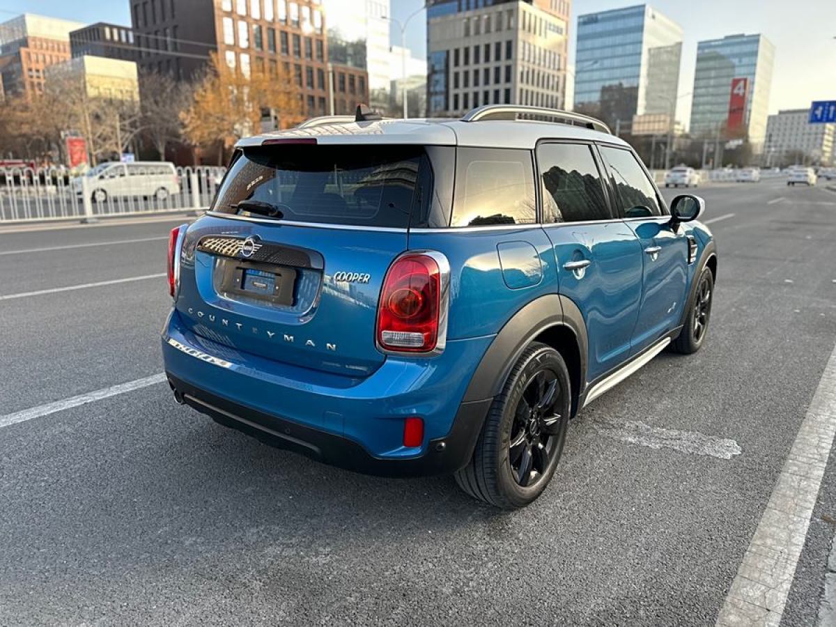 MINI COUNTRYMAN  2019款 1.5T COOPER ALL4 藝術(shù)家周末旅行版圖片