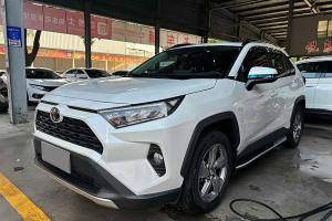 RAV4荣放 丰田 2.0L CVT两驱风尚版