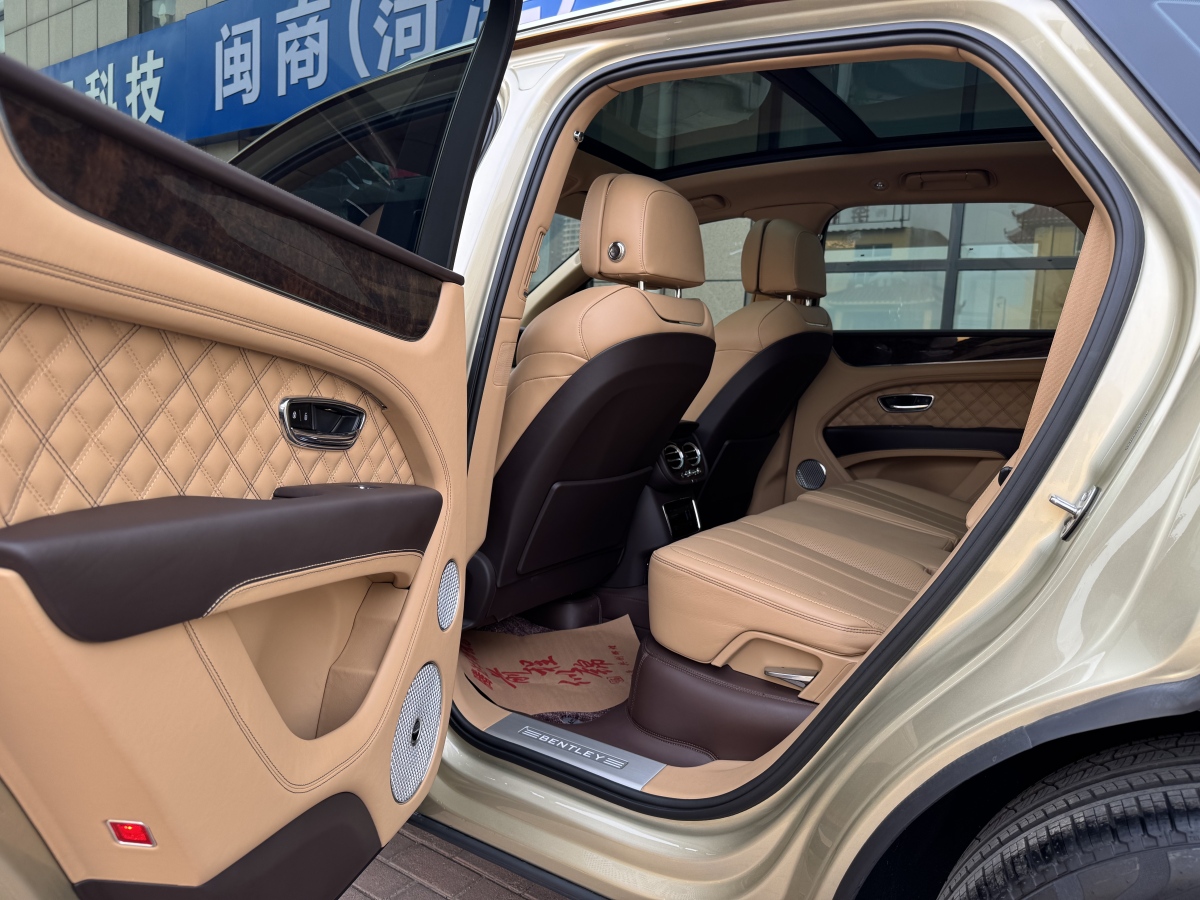 賓利 添越  2021款 4.0T V8圖片