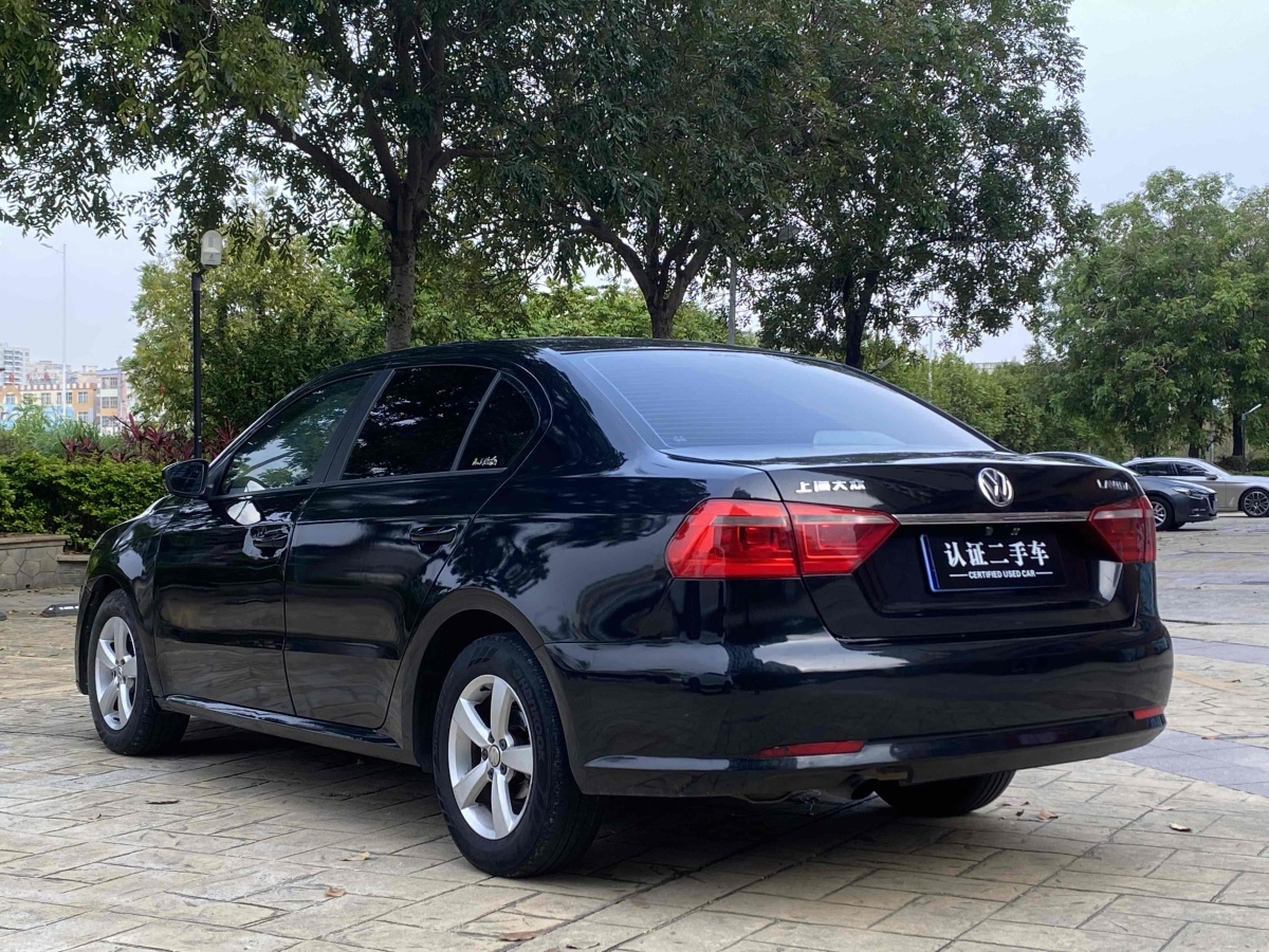大眾 朗逸  2013款 改款經(jīng)典 1.6L 自動舒適版圖片