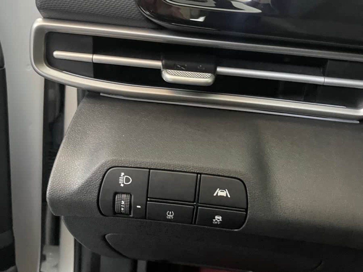 現(xiàn)代 伊蘭特  2022款 1.5L CVT GLX精英版圖片