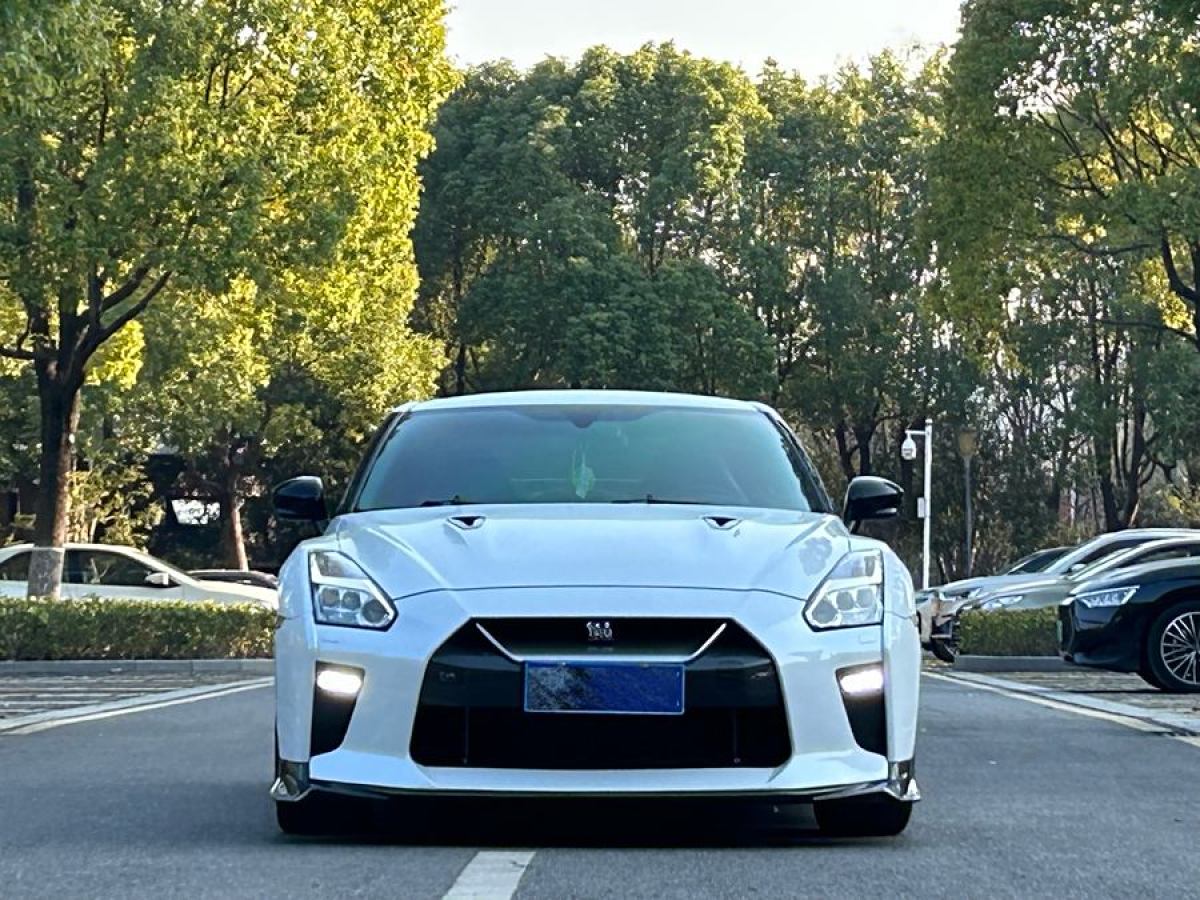 日產(chǎn) GT-R  2017款 3.8T 旗艦版圖片