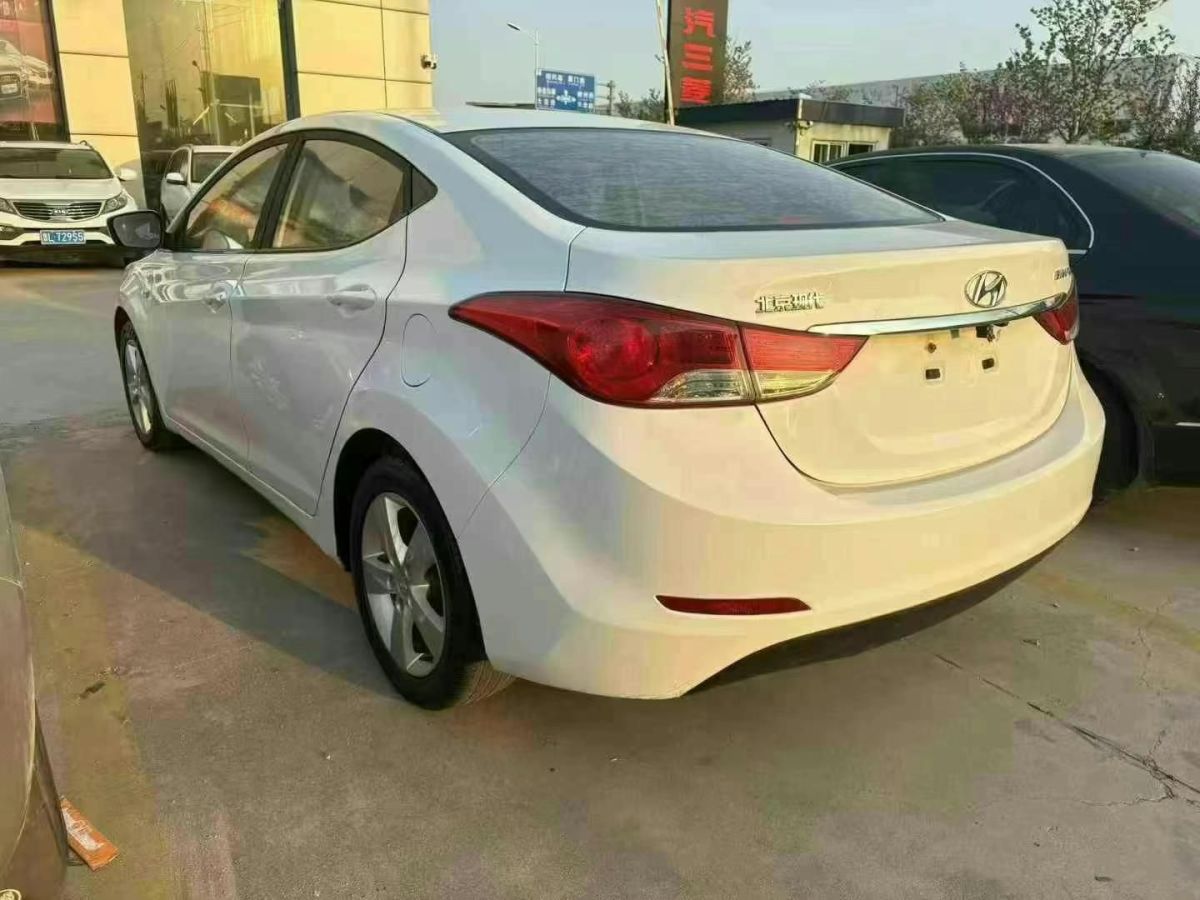 現(xiàn)代 朗動  2013款 1.6L 自動領(lǐng)先型圖片