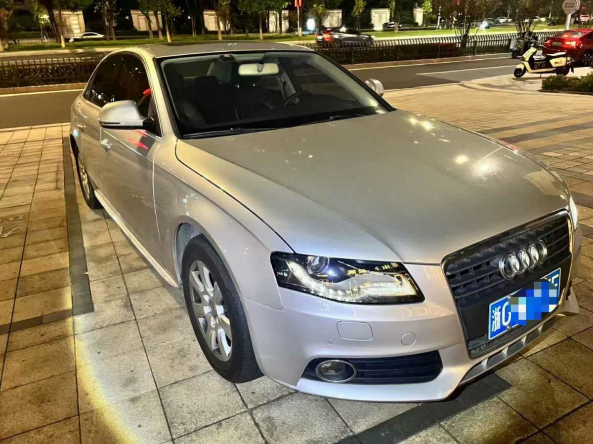 2012年1月奧迪 奧迪A4L  2012款 2.0 TFSI 自動(dòng)技術(shù)型