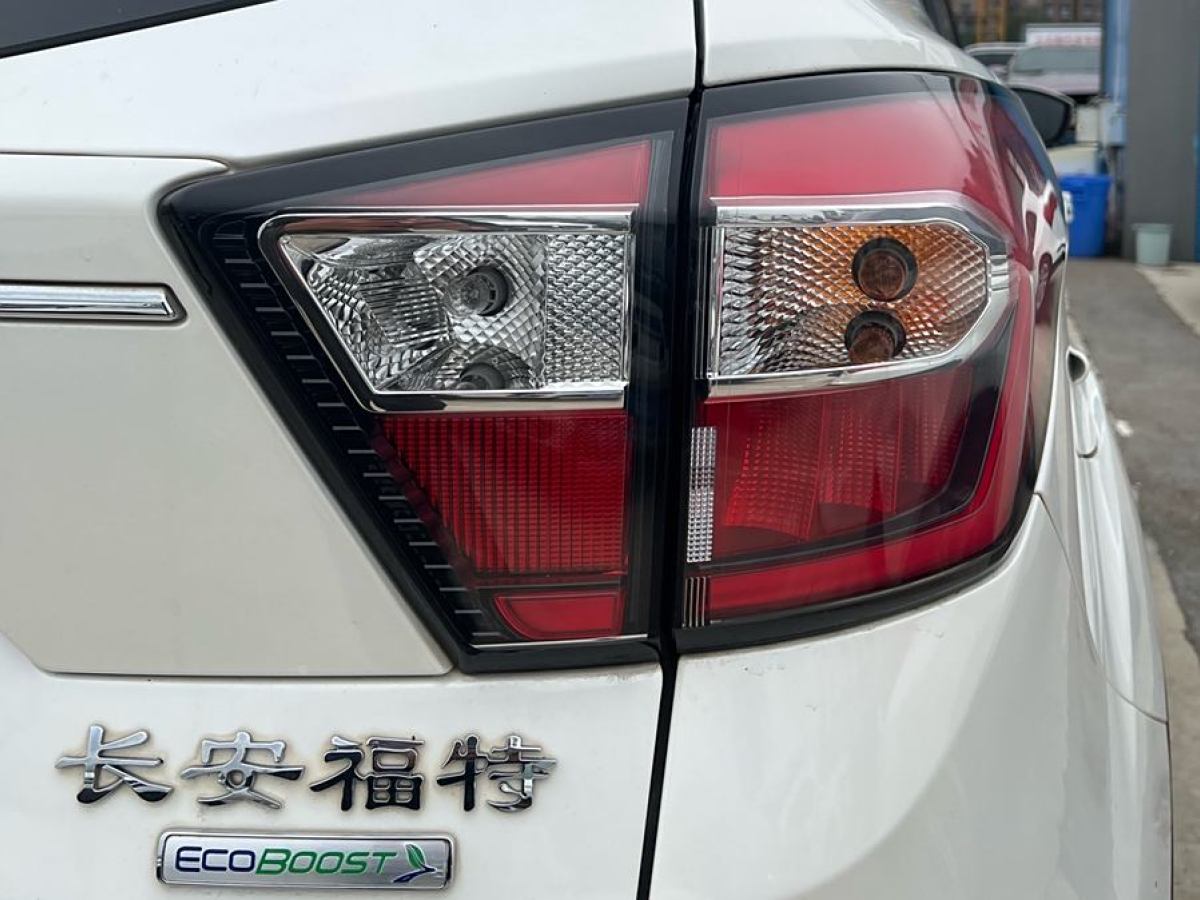 2017年8月福特 翼虎  2017款 EcoBoost 180 兩驅(qū)豪翼型