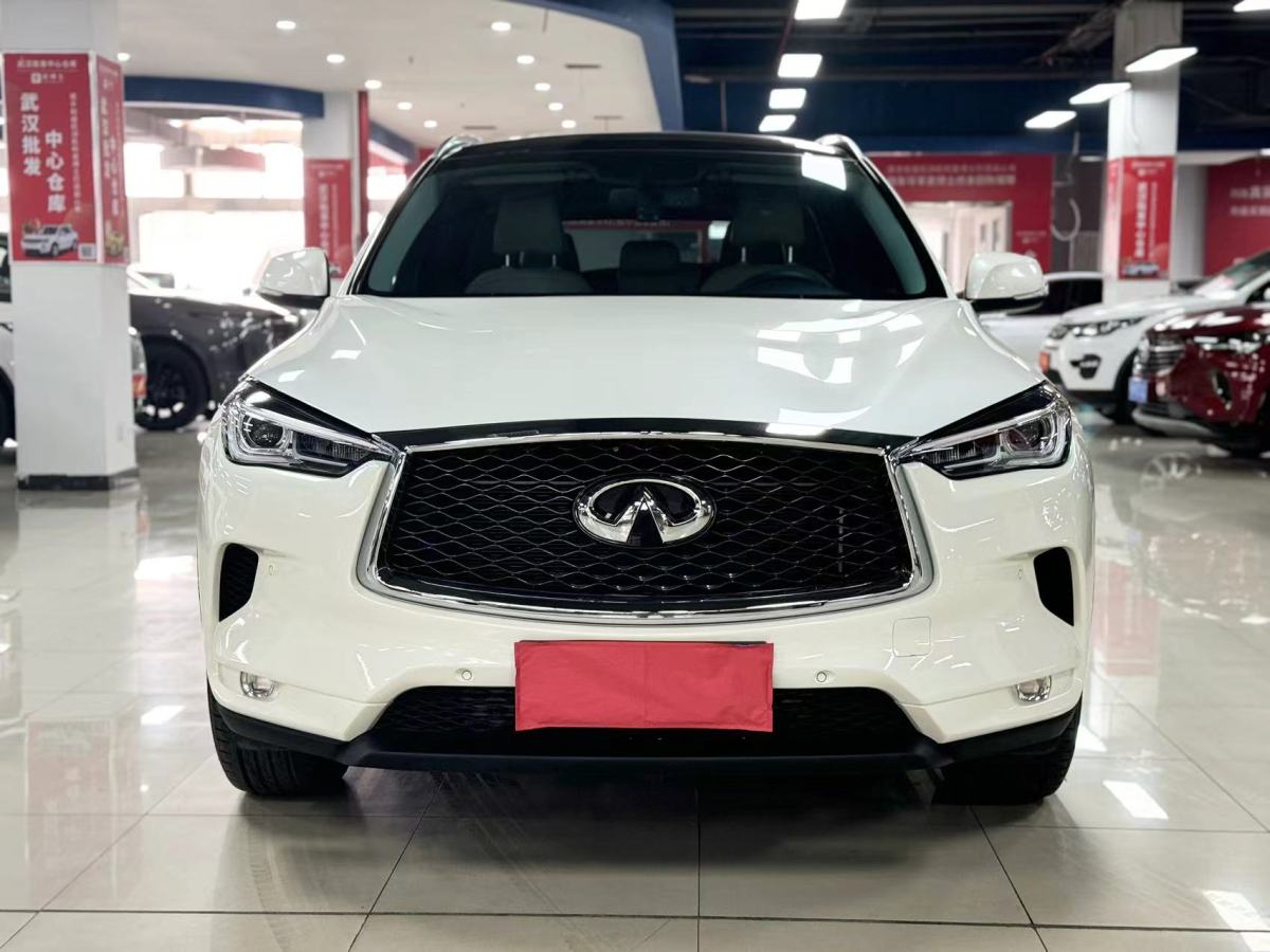 英菲尼迪 QX50  2018款 QX50 2.0T CVT兩驅(qū)時(shí)尚版圖片