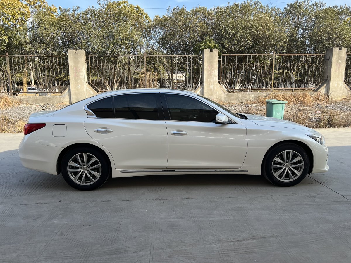 英菲尼迪 Q50L  2015款 2.0T 运动版图片