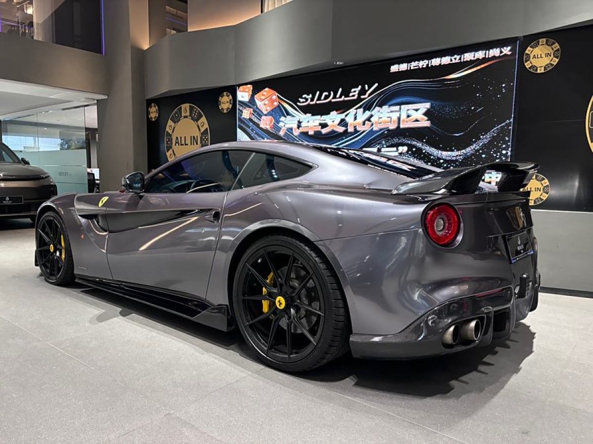 法拉利 F12berlinetta  2013款 6.3L 標(biāo)準(zhǔn)型圖片