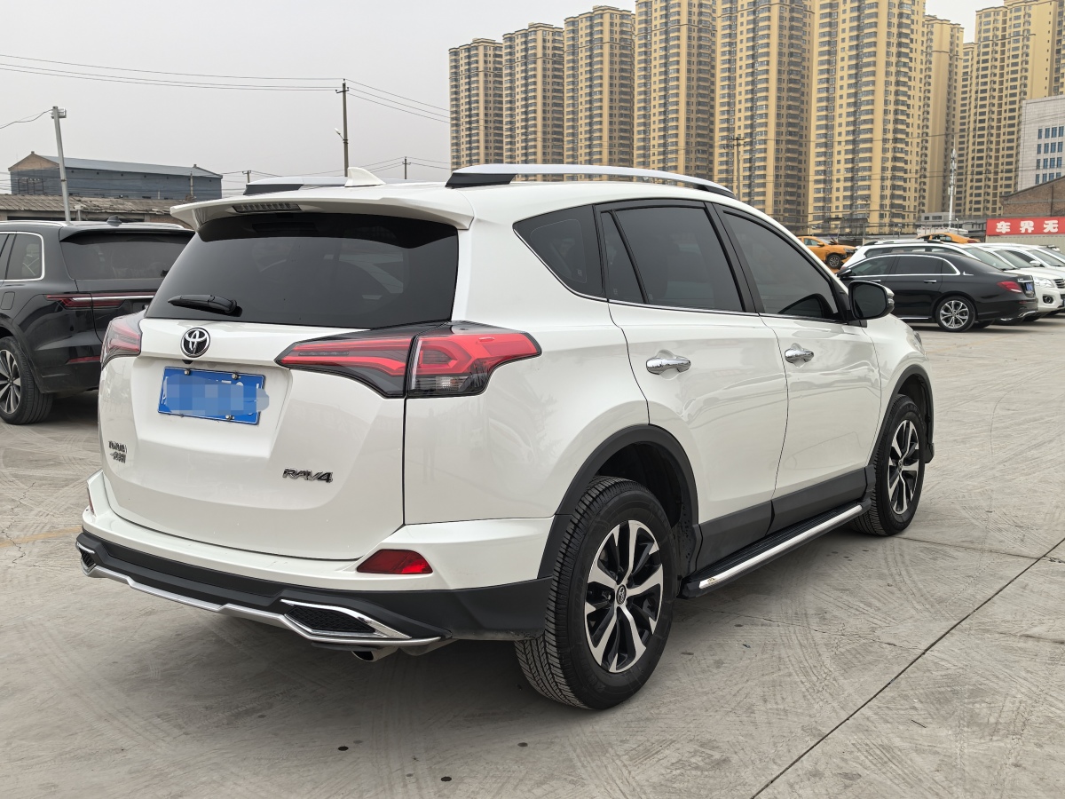 豐田 RAV4  2018款 榮放 2.0L CVT兩驅(qū)風(fēng)尚版圖片