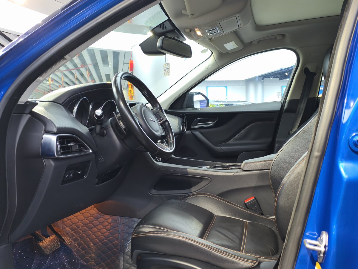 捷豹 F-PACE  2018款 改款 2.0T 四驅(qū)R-Sport運(yùn)動(dòng)版圖片
