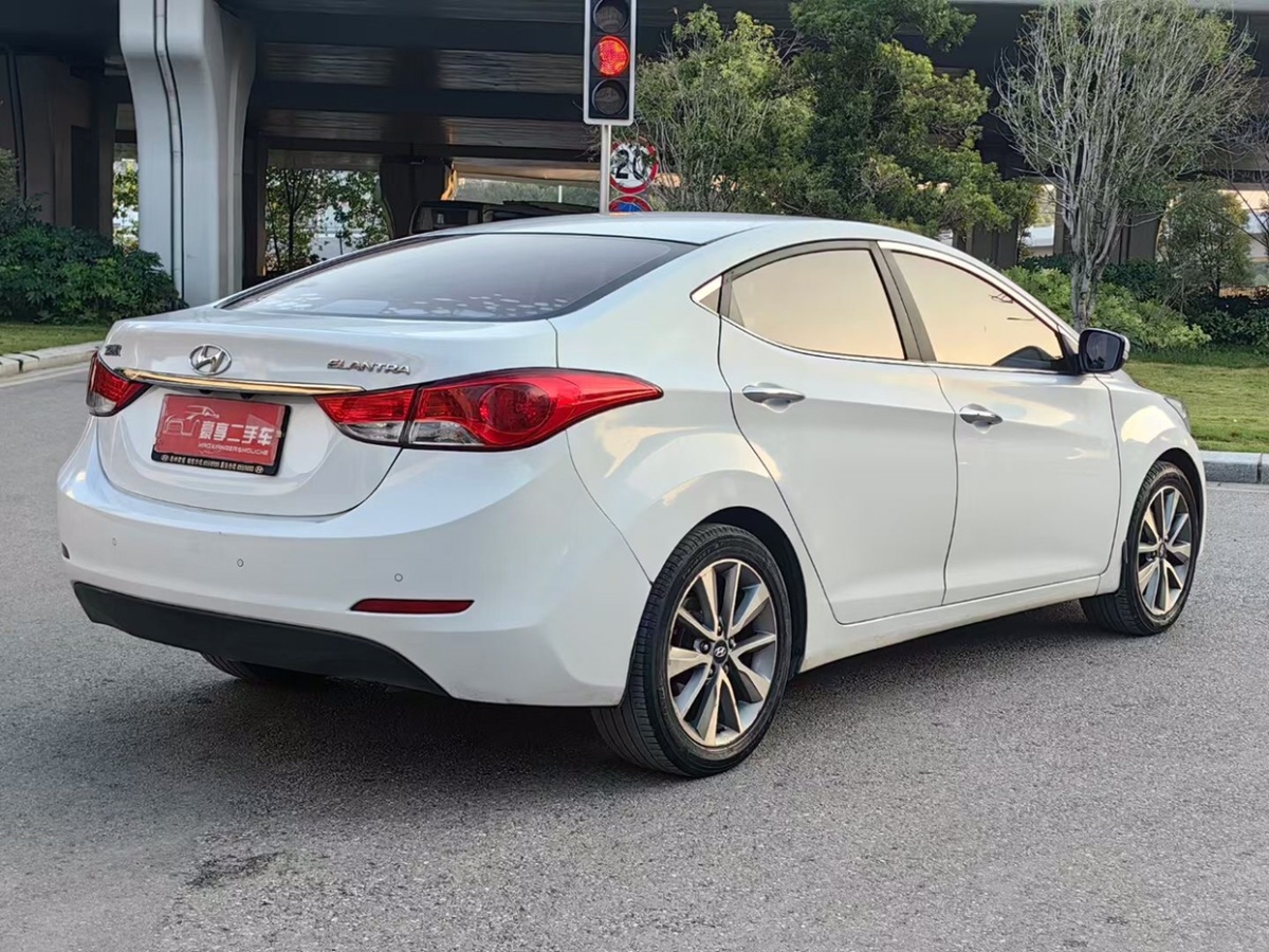 現(xiàn)代 朗動  2015款 1.6L 自動領(lǐng)先型圖片