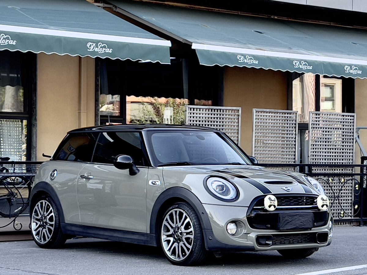 MINI CLUBMAN  2018款 2.0T COOPER S 藝術(shù)家圖片