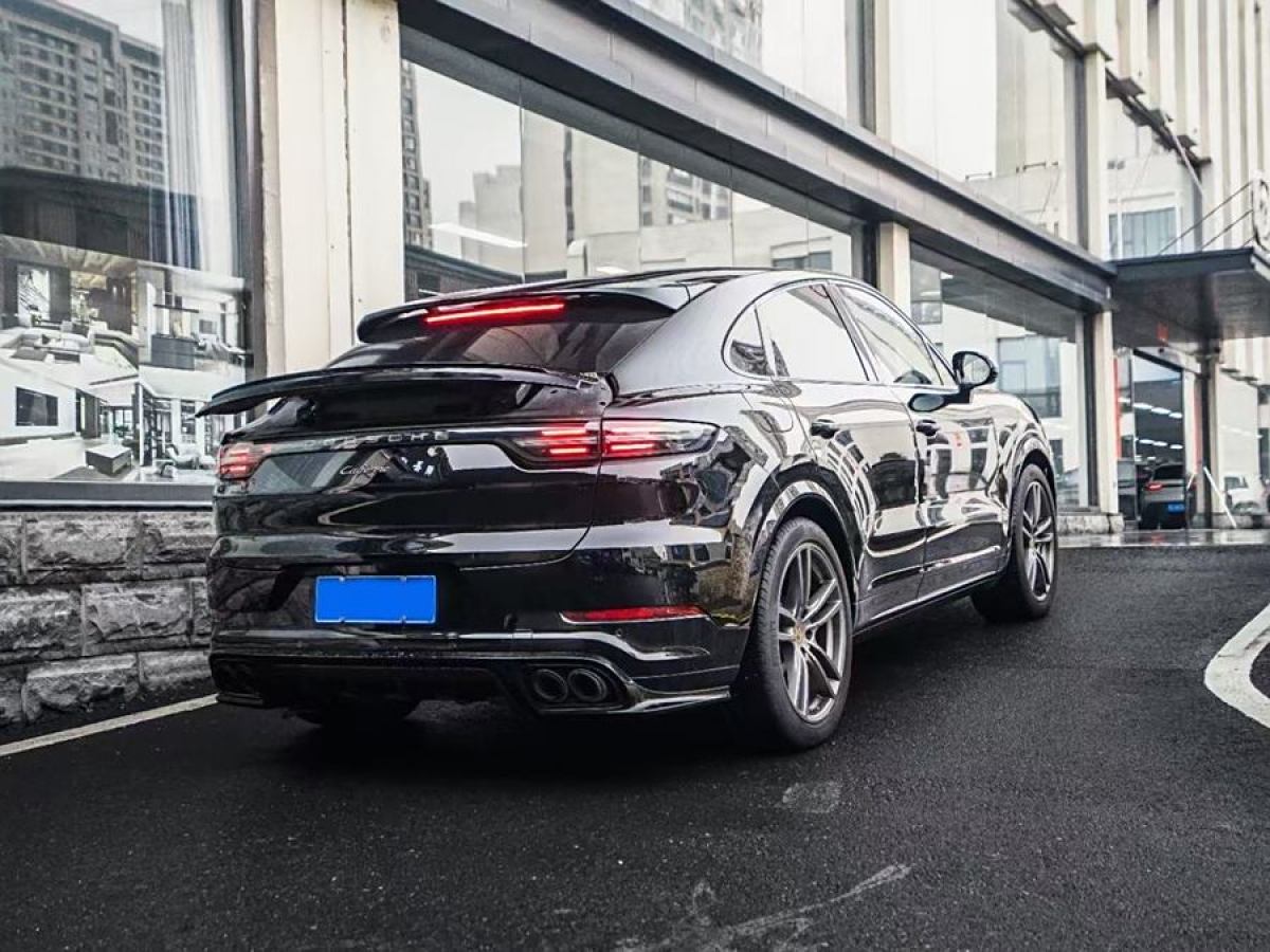 保時(shí)捷 Cayenne  2023款 Cayenne Coupé 3.0T 鉑金版圖片