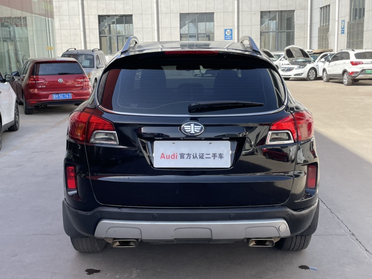 奔腾 X80  2013款 2.0L 自动豪华型图片