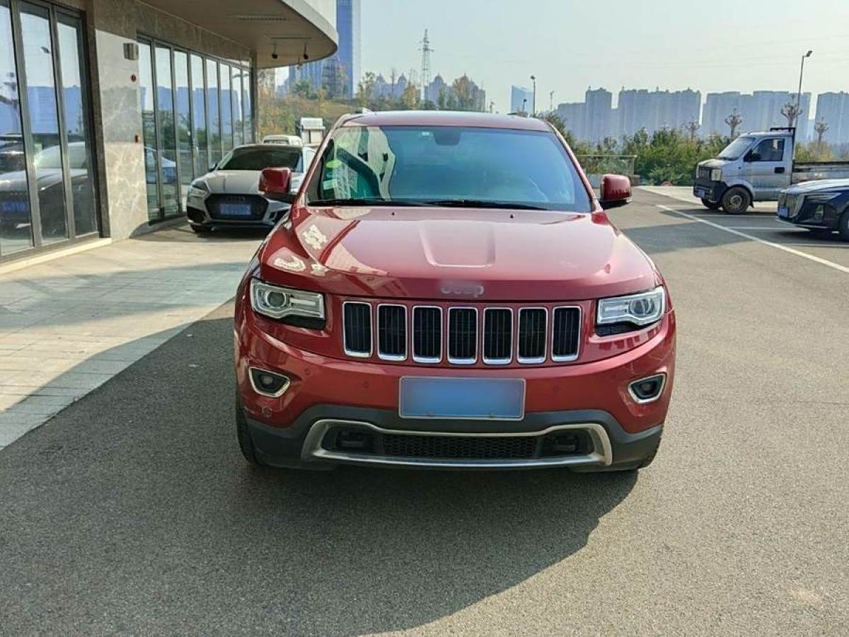 Jeep 大切諾基  2015款 3.6L 精英導(dǎo)航版圖片