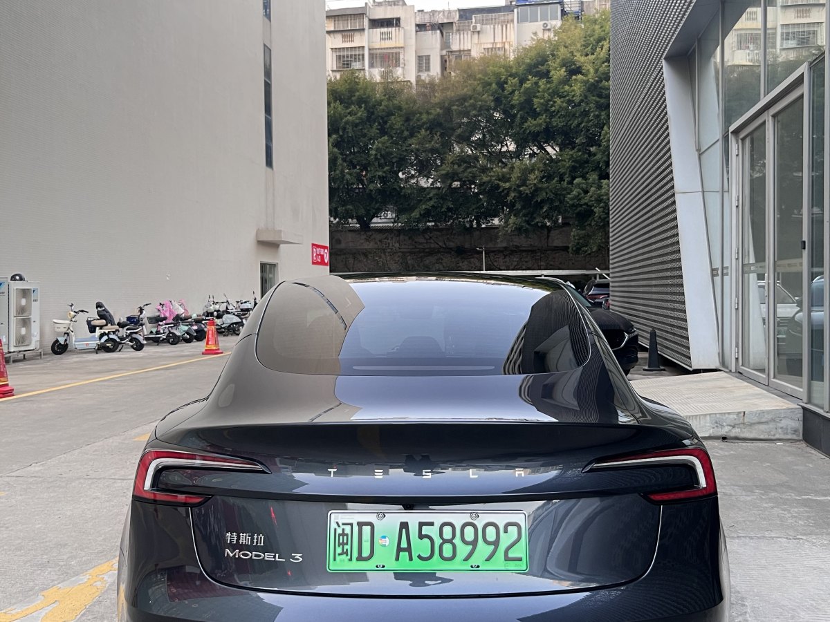 特斯拉 Model 3  2023款 煥新版 后輪驅(qū)動圖片