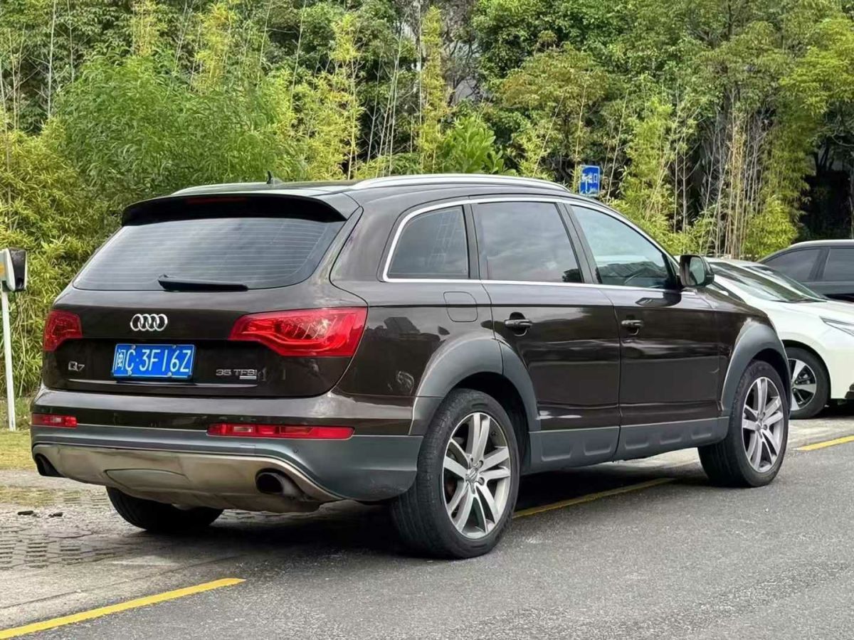 奧迪 奧迪Q7  2013款 Q7 35TDI quattro 領(lǐng)先型圖片