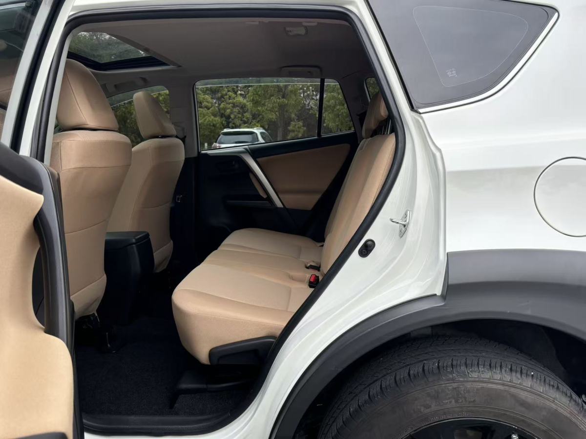 豐田 RAV4榮放  2019款 2.0L CVT兩驅(qū)風(fēng)尚X限量版 國VI圖片