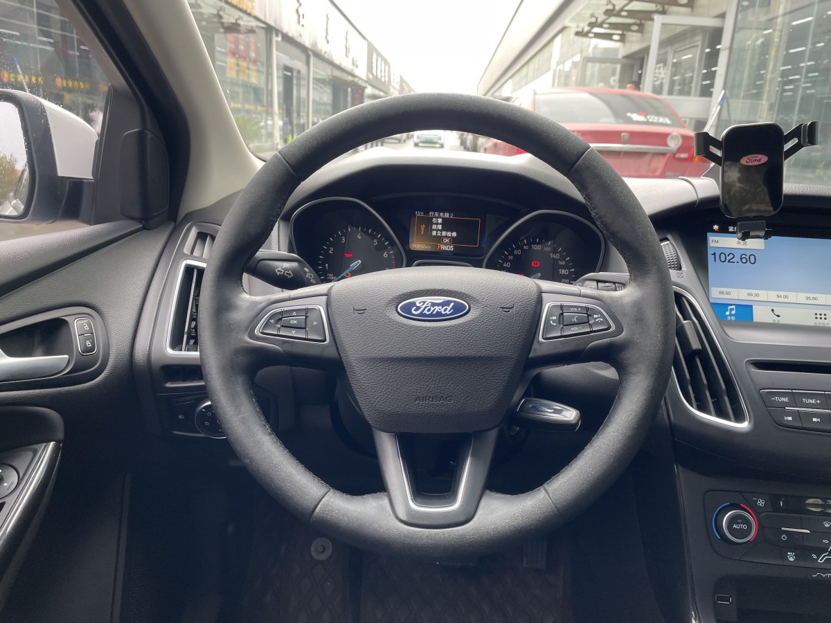 福特 ?？怂? 2018款 兩廂經(jīng)典 EcoBoost 180 自動精英型圖片