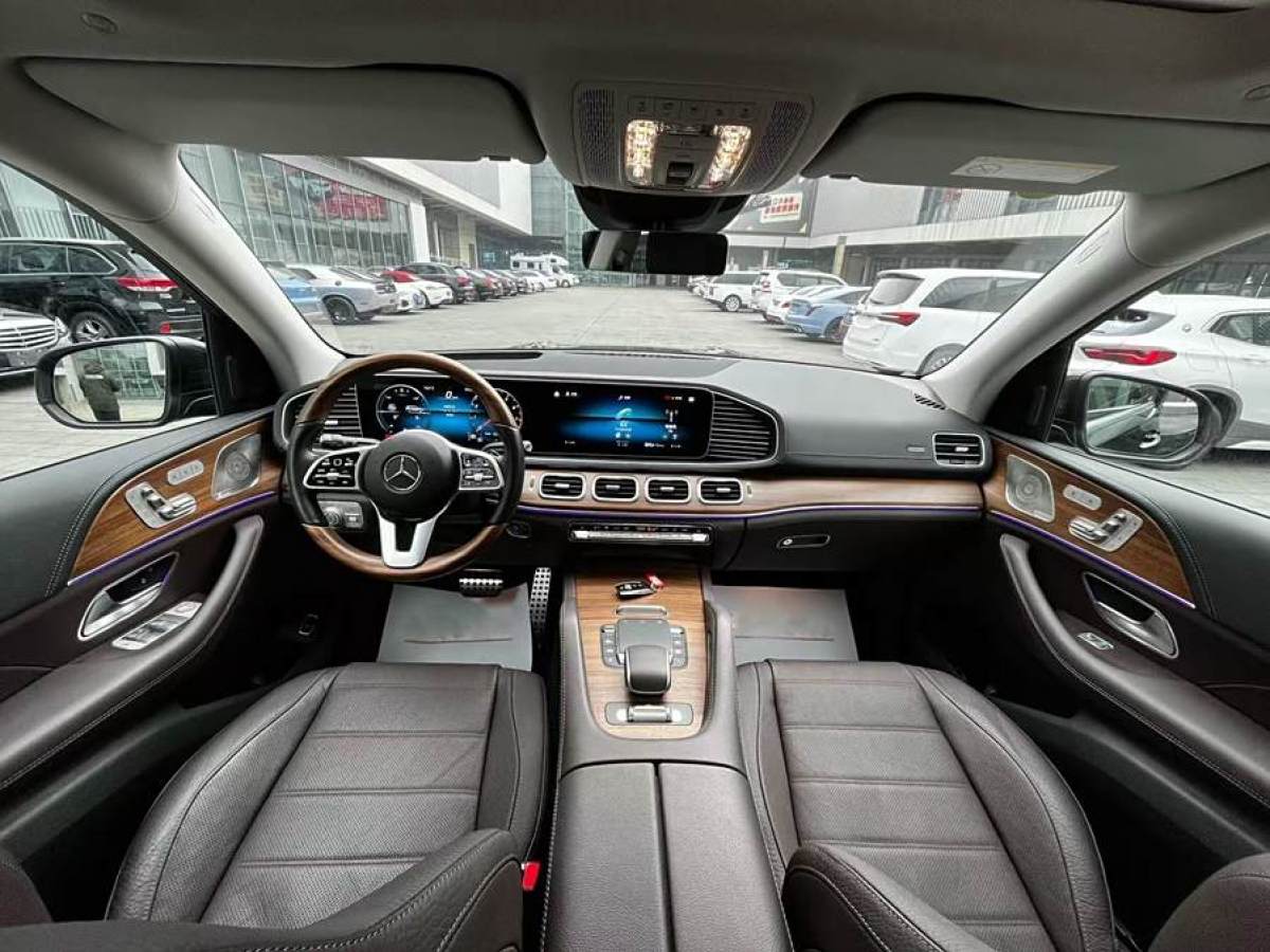 奔馳 奔馳GLS  2023款 改款 GLS 450 4MATIC 時(shí)尚型圖片