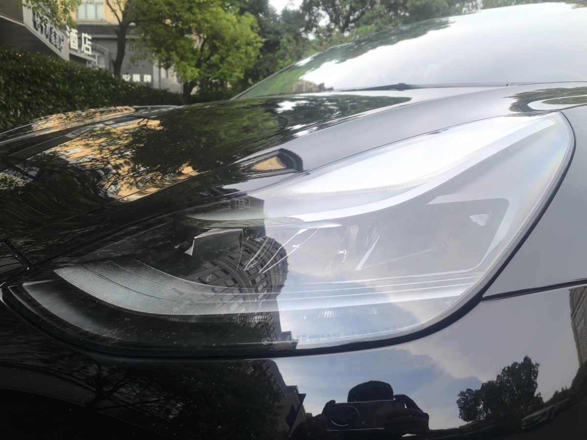 特斯拉 Model 3  2021款 標(biāo)準(zhǔn)續(xù)航后驅(qū)升級版 3D6圖片