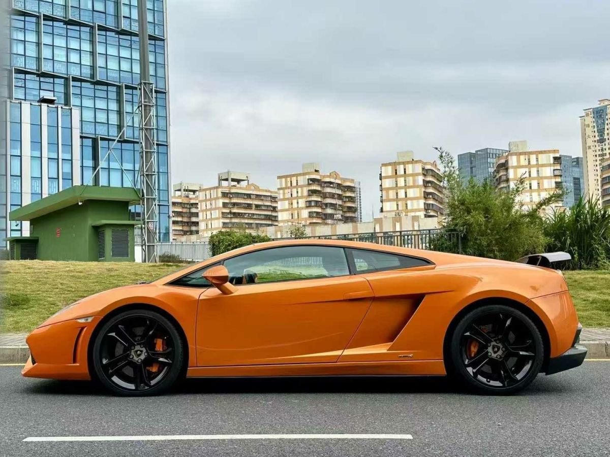 蘭博基尼 Aventador  2011款 LP 700-4圖片